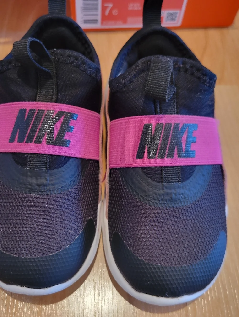 Nike Flex Runner 4 Fuchsia Black Toddler Size 7
